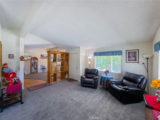 45465 E 25th Street 26, Lancaster, California 93535