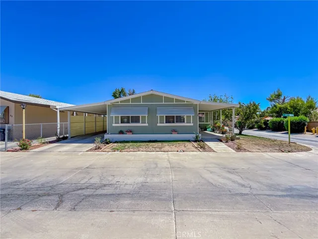 45465 E 25th Street 26, Lancaster, California 93535