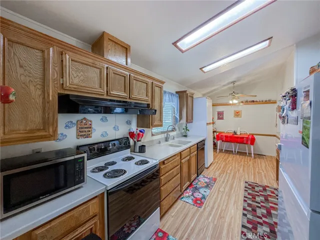 45465 E 25th Street 26, Lancaster, California 93535