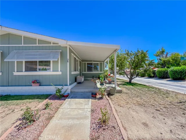 45465 E 25th Street 26, Lancaster, California 93535