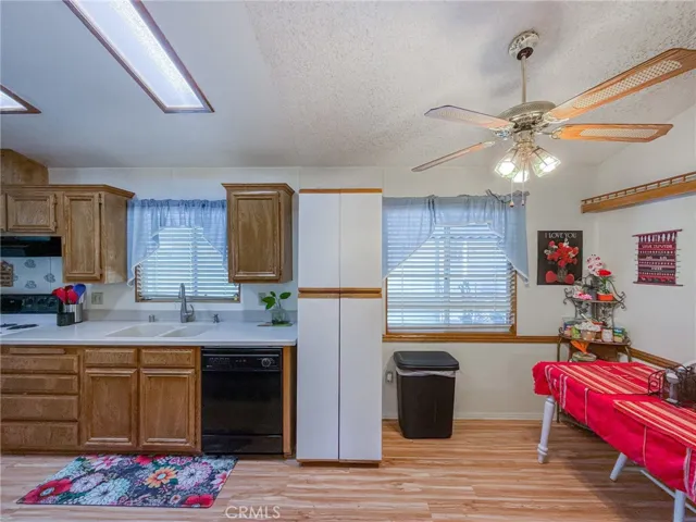 45465 E 25th Street 26, Lancaster, California 93535