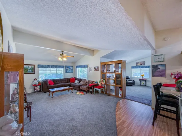 45465 E 25th Street 26, Lancaster, California 93535