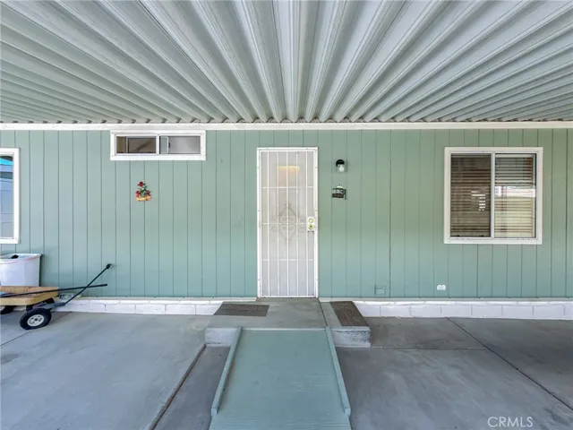 45465 E 25th Street 26, Lancaster, California 93535