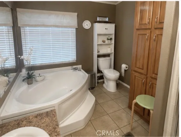 20652 Lassen 51, Chatsworth, California 91311