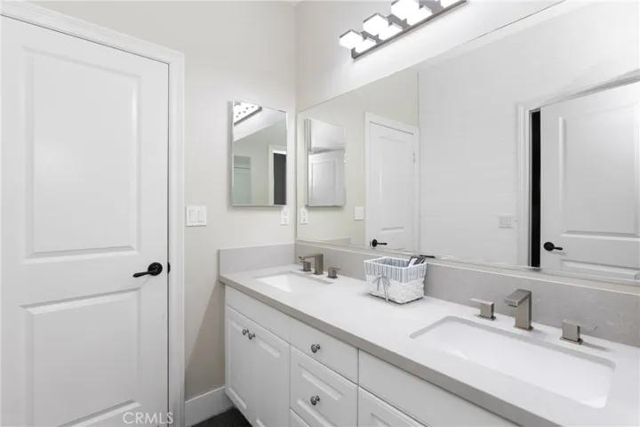 6 Gardenia Street, Ladera Ranch, California 92694