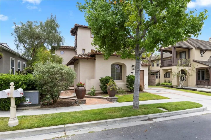 6 Gardenia Street, Ladera Ranch, California 92694