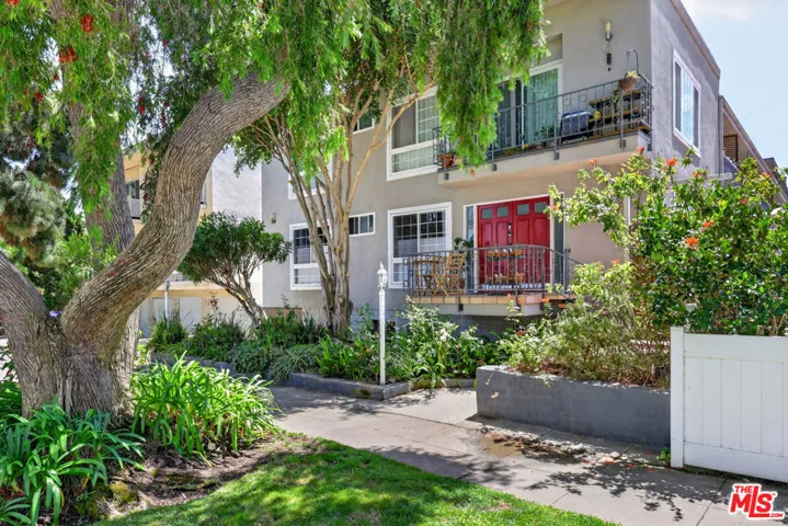 944 11th Street 9, Santa Monica, California 90403