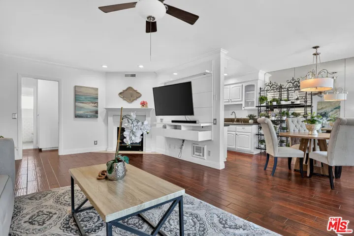 944 11th Street 9, Santa Monica, California 90403