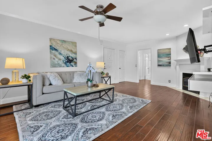 944 11th Street 9, Santa Monica, California 90403