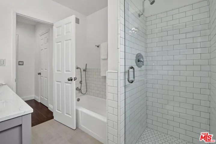 944 11th Street 9, Santa Monica, California 90403