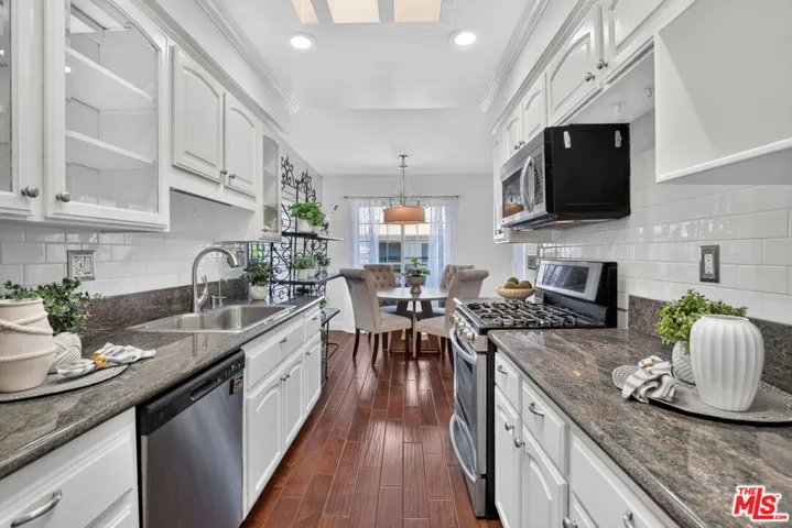 944 11th Street 9, Santa Monica, California 90403