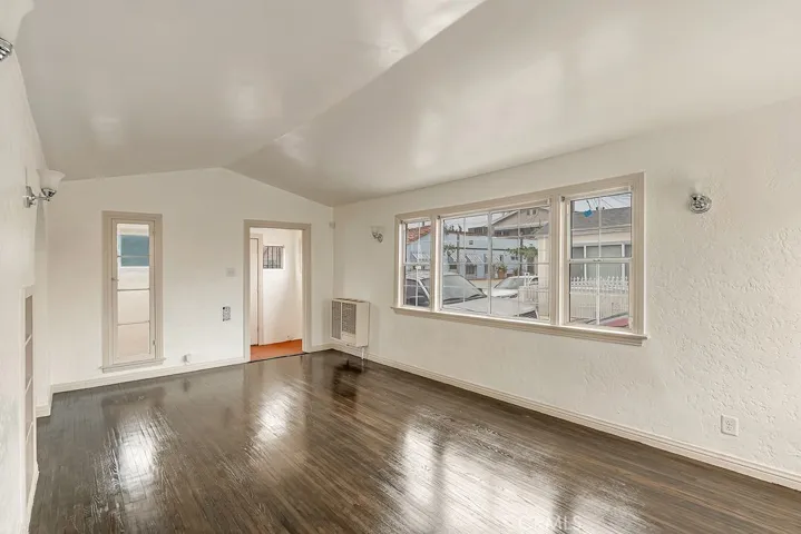 1515 E Walnut Way, Long Beach, California 90813