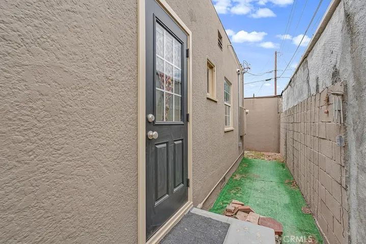 1515 E Walnut Way, Long Beach, California 90813