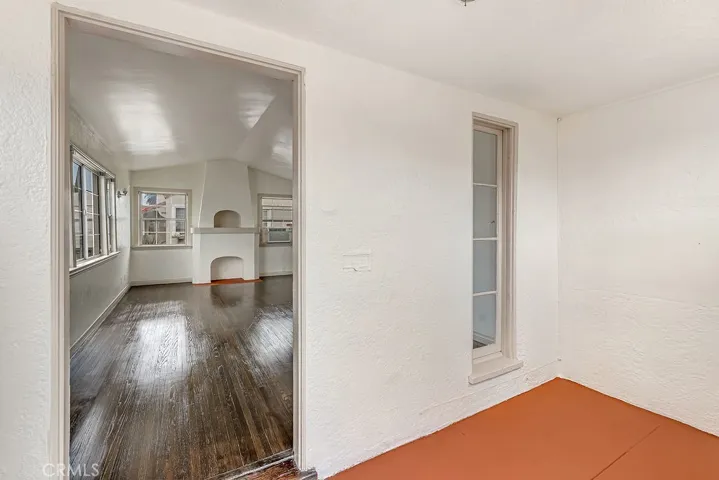 1515 E Walnut Way, Long Beach, California 90813