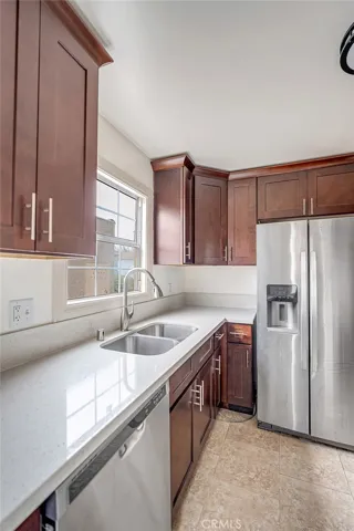 1515 E Walnut Way, Long Beach, California 90813