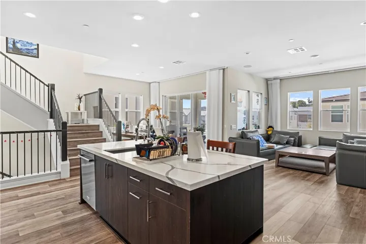 271 Newton, Lake Forest, California 92630