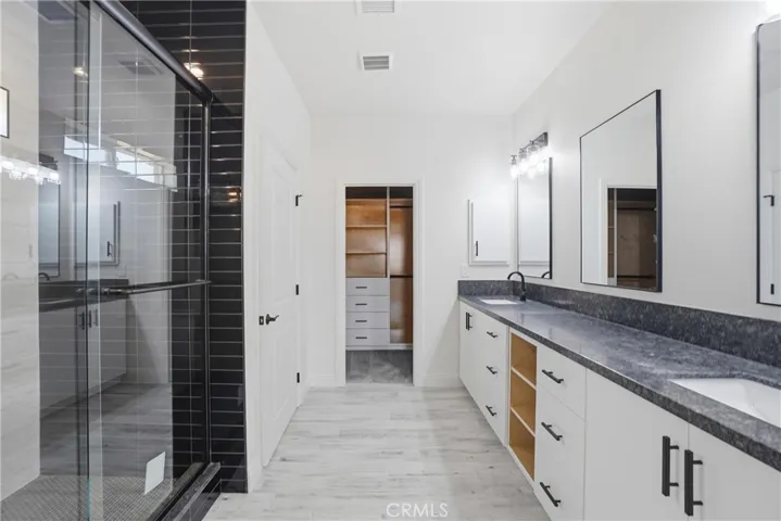 22819 Little Beaver Road, Apple Valley, California 92308