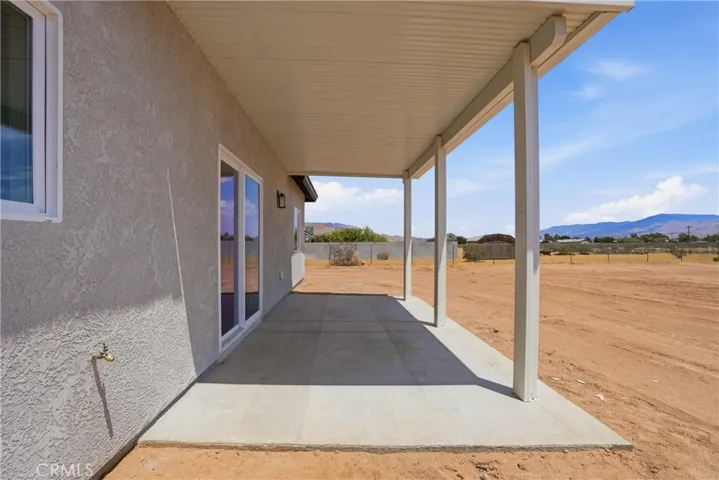 22819 Little Beaver Road, Apple Valley, California 92308