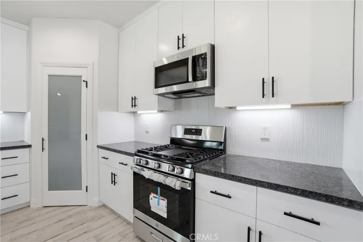 22819 Little Beaver Road, Apple Valley, California 92308
