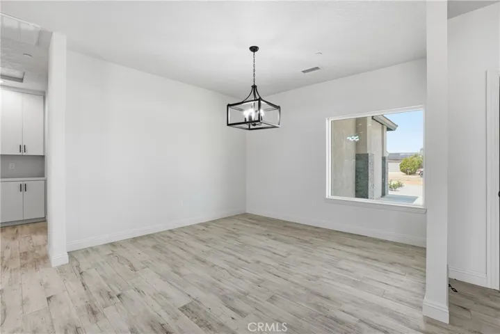 22819 Little Beaver Road, Apple Valley, California 92308