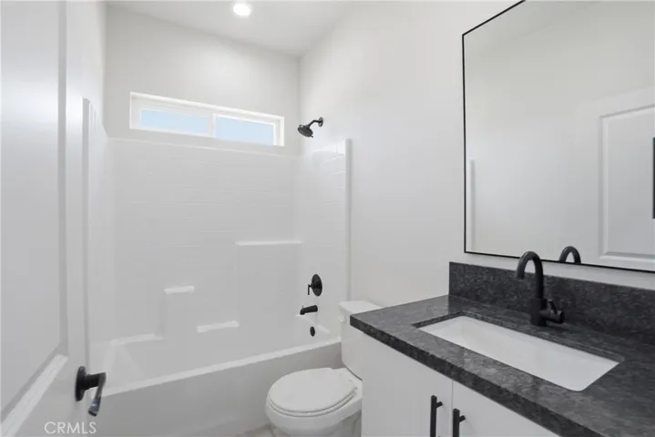 22819 Little Beaver Road, Apple Valley, California 92308