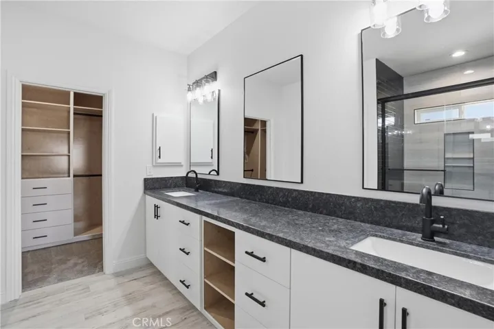 22819 Little Beaver Road, Apple Valley, California 92308