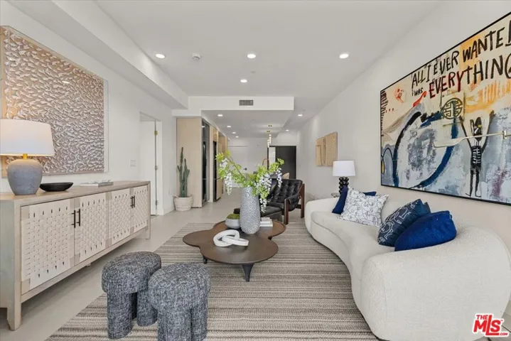 1257 N Sweetzer Avenue 202, West Hollywood, California 90069
