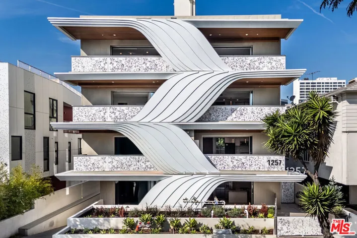 1257 N Sweetzer Avenue 202, West Hollywood, California 90069
