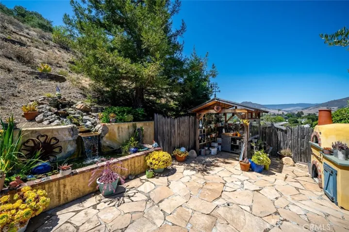 2072 Royal Way, San Luis Obispo, California 93405
