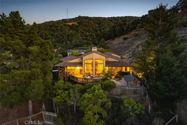 2072 Royal Way, San Luis Obispo, California 93405
