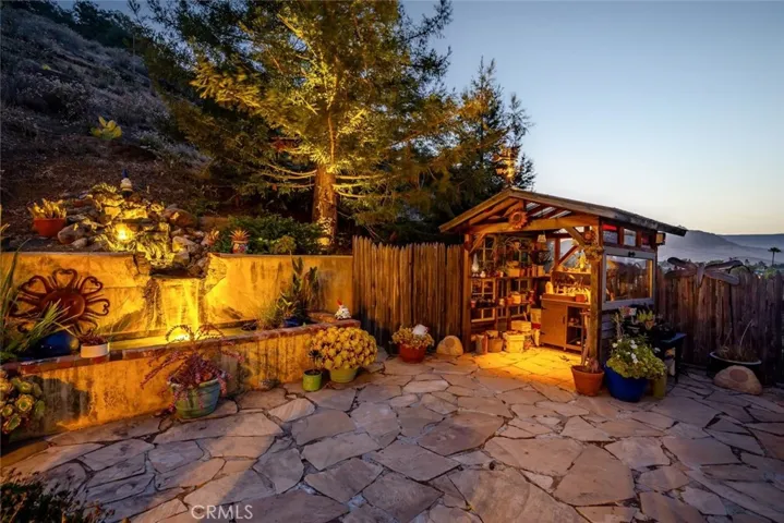 2072 Royal Way, San Luis Obispo, California 93405