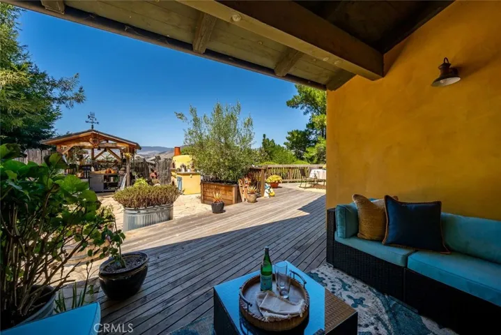 2072 Royal Way, San Luis Obispo, California 93405