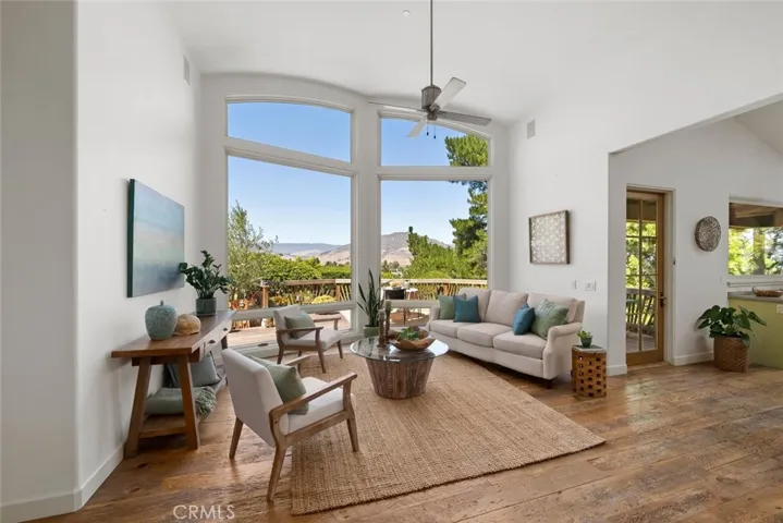 2072 Royal Way, San Luis Obispo, California 93405