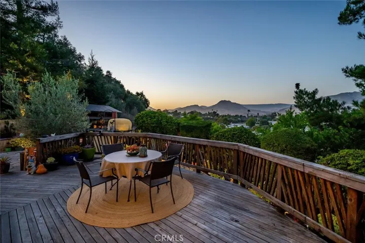 2072 Royal Way, San Luis Obispo, California 93405