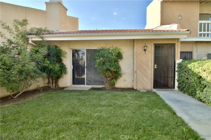 16465 Green Tree, Victorville, California 92395