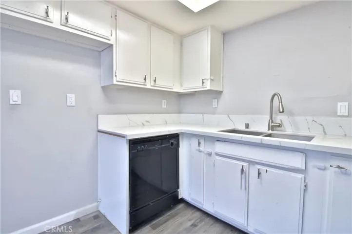 16465 Green Tree, Victorville, California 92395