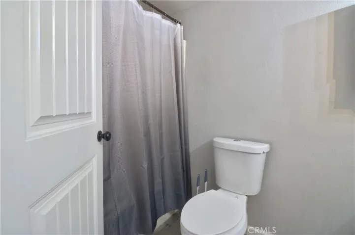 16465 Green Tree, Victorville, California 92395