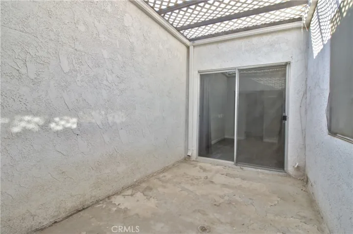 16465 Green Tree, Victorville, California 92395