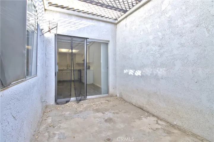 16465 Green Tree, Victorville, California 92395