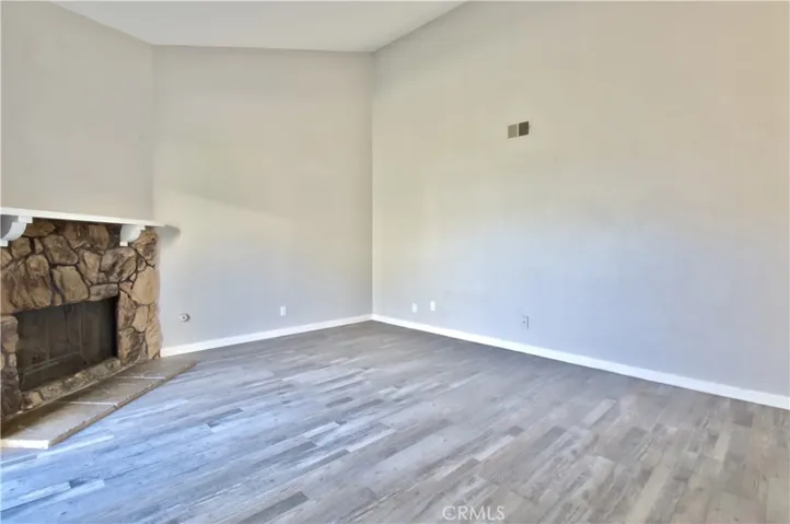 16465 Green Tree, Victorville, California 92395