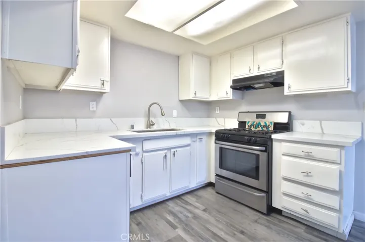 16465 Green Tree, Victorville, California 92395