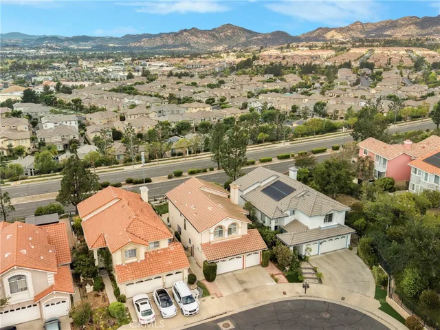 19784 Yosemite Circle, Porter Ranch, California 91326