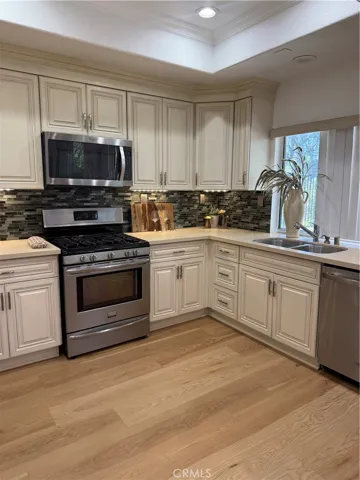 19784 Yosemite Circle, Porter Ranch, California 91326