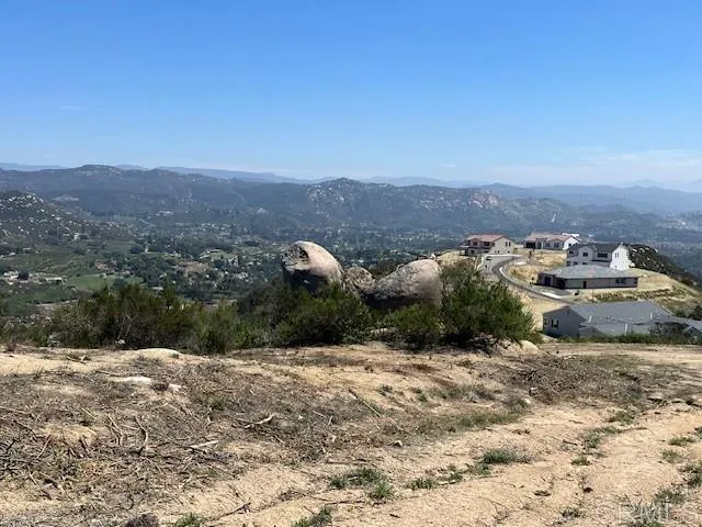 2563 Woodland Heights Glen, Escondido, California 92026