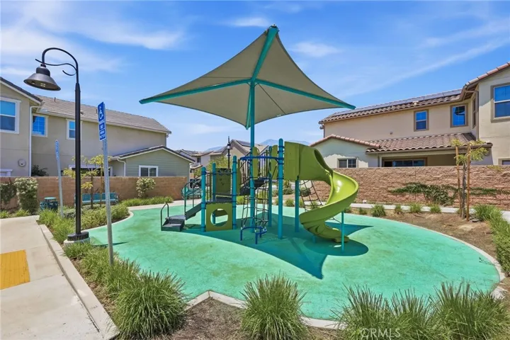 7022 Calla Lily 3, Fontana, California 92336