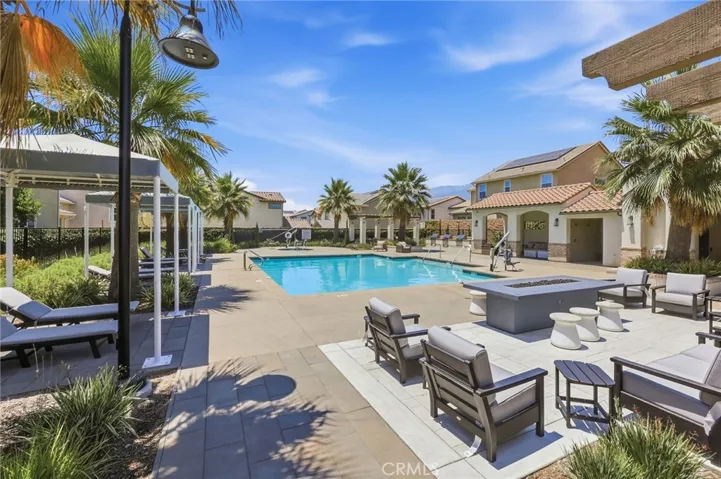 7022 Calla Lily 3, Fontana, California 92336