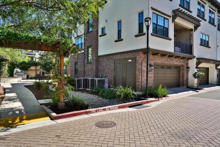 1991 Barcenilla Lane, Pleasanton, California 94588