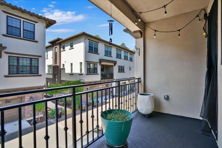 1991 Barcenilla Lane, Pleasanton, California 94588