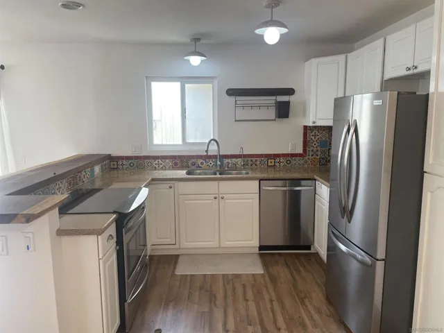 1834 Eastwood Lave, Encinitas, California 92024