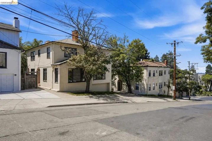 2522 Hilgard Ave, Berkeley, California 94709